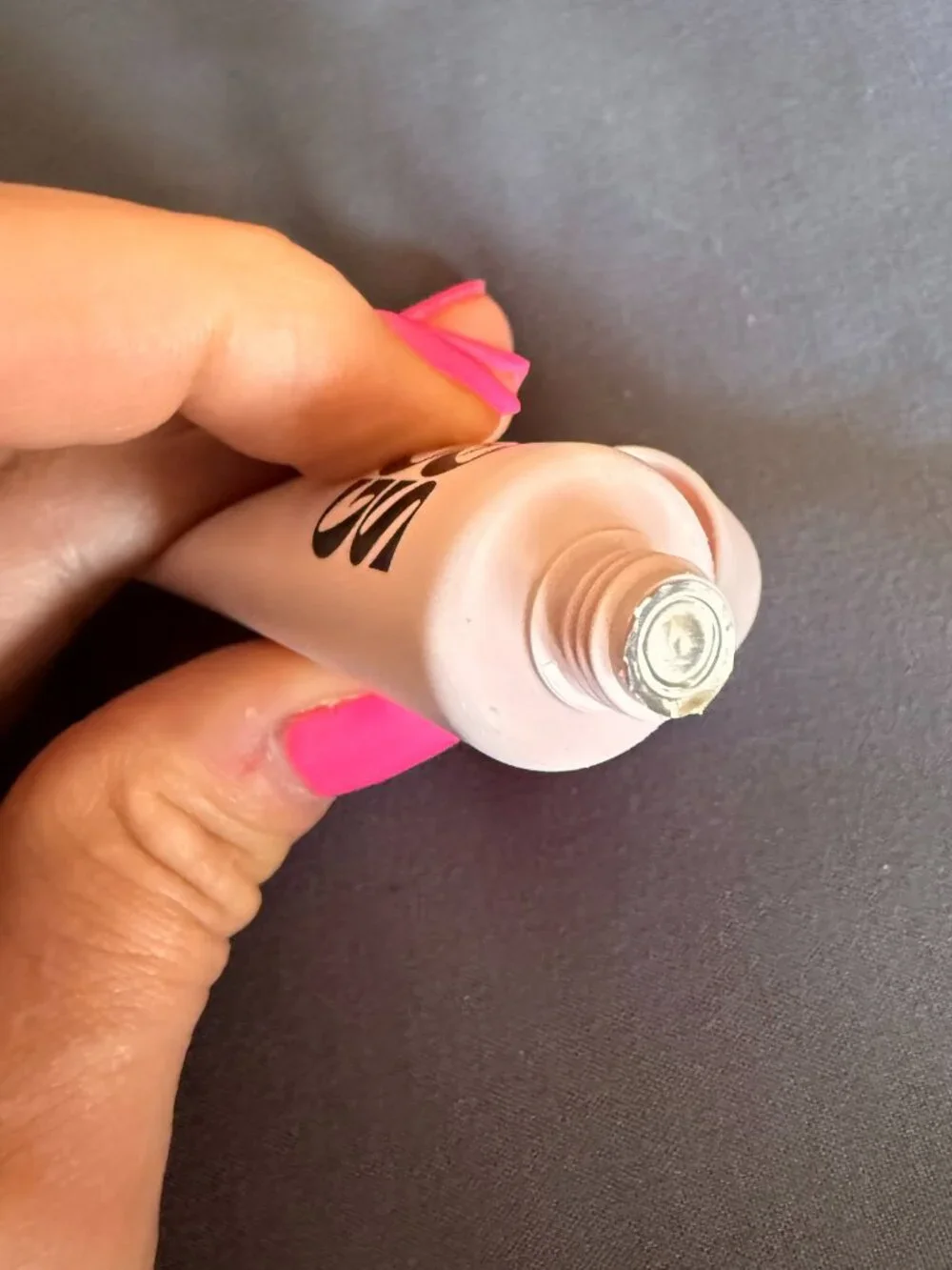 Gen See Clean Sheen Cheek + Lip Color in the shade - DRAGON FRUIT 04